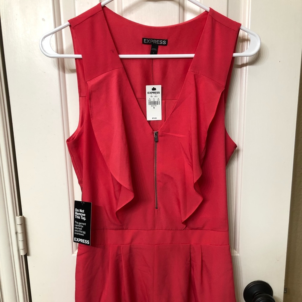 Ruffle sleeveless romper. Coral color. Size 6